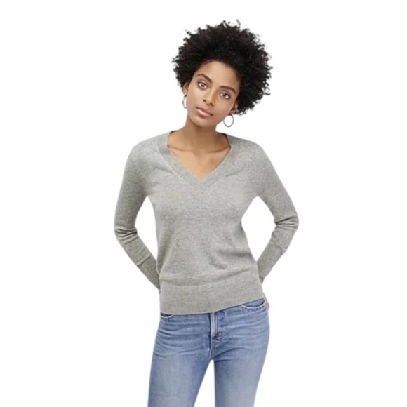 J. Crew Gray V-Neck Women's Sweater Size Medium - Picture 1 of 4